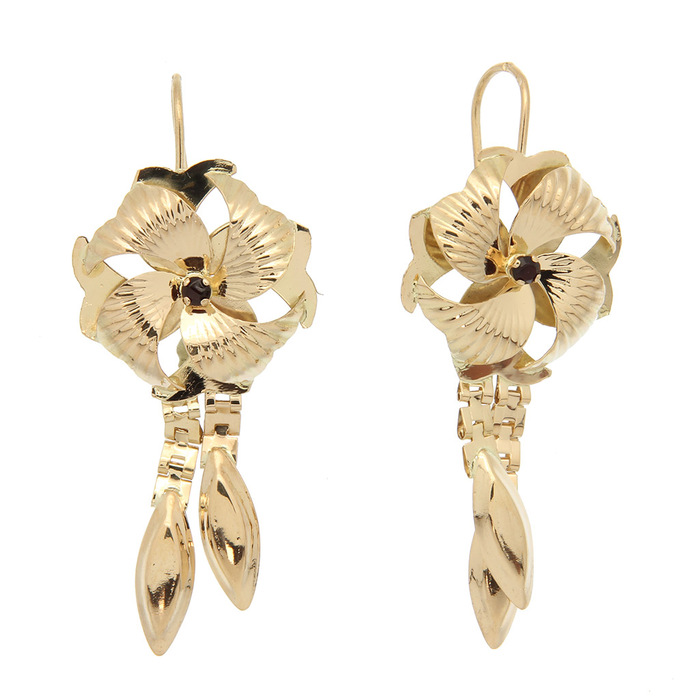 Paire de boucles pendantes avec pampilles et pierres rouges  en Or 750 / 1000 (18K)