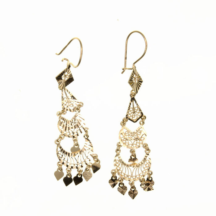 Paire de boucles pendantes filigrane a etage  en Or 750 / 1000 (18K)