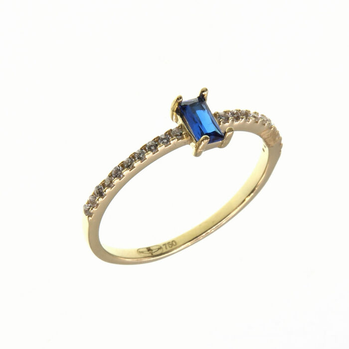 Bague motifSolitaire accompagné taille emeraude bleue  en Or 750 / 1000 (18K)