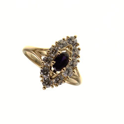 Bague motif marqise navette centre violet  en Or 750 / 1000 (18K)