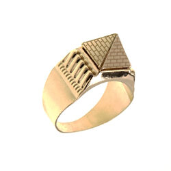 Chevalière pyramide petit model  en Or 750 / 1000 (18K)