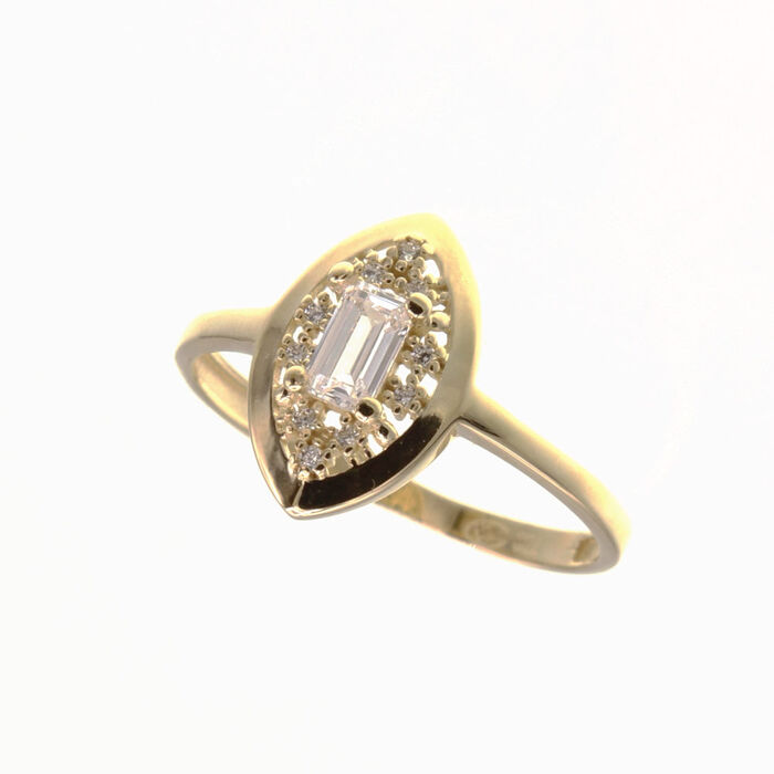 Solitaire marquise  en Or 750 / 1000 (18K)