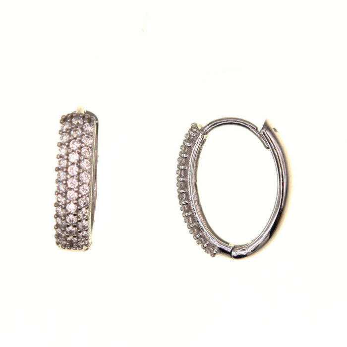 Paire de créoles pavees  en Or 750 / 1000 (18K)