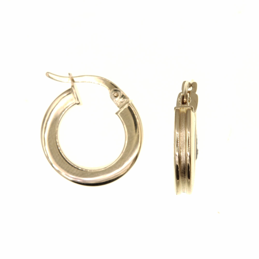 Paire de créoles lisses creusees en Or 750 / 1000 (18K)