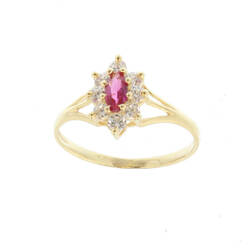Bague motif marquise pierre de centre rouge  en Or 750 / 1000 (18K)