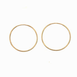 Paire de créoles lisses  en Or 750 / 1000 (18K)